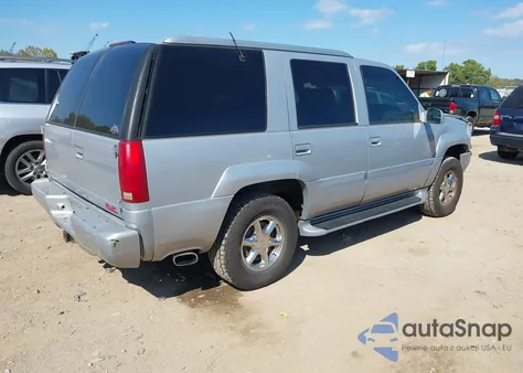 2000 GMC Yukon Denali z USA, uszkodzony, nr VIN 1GKEK63R7YR218221